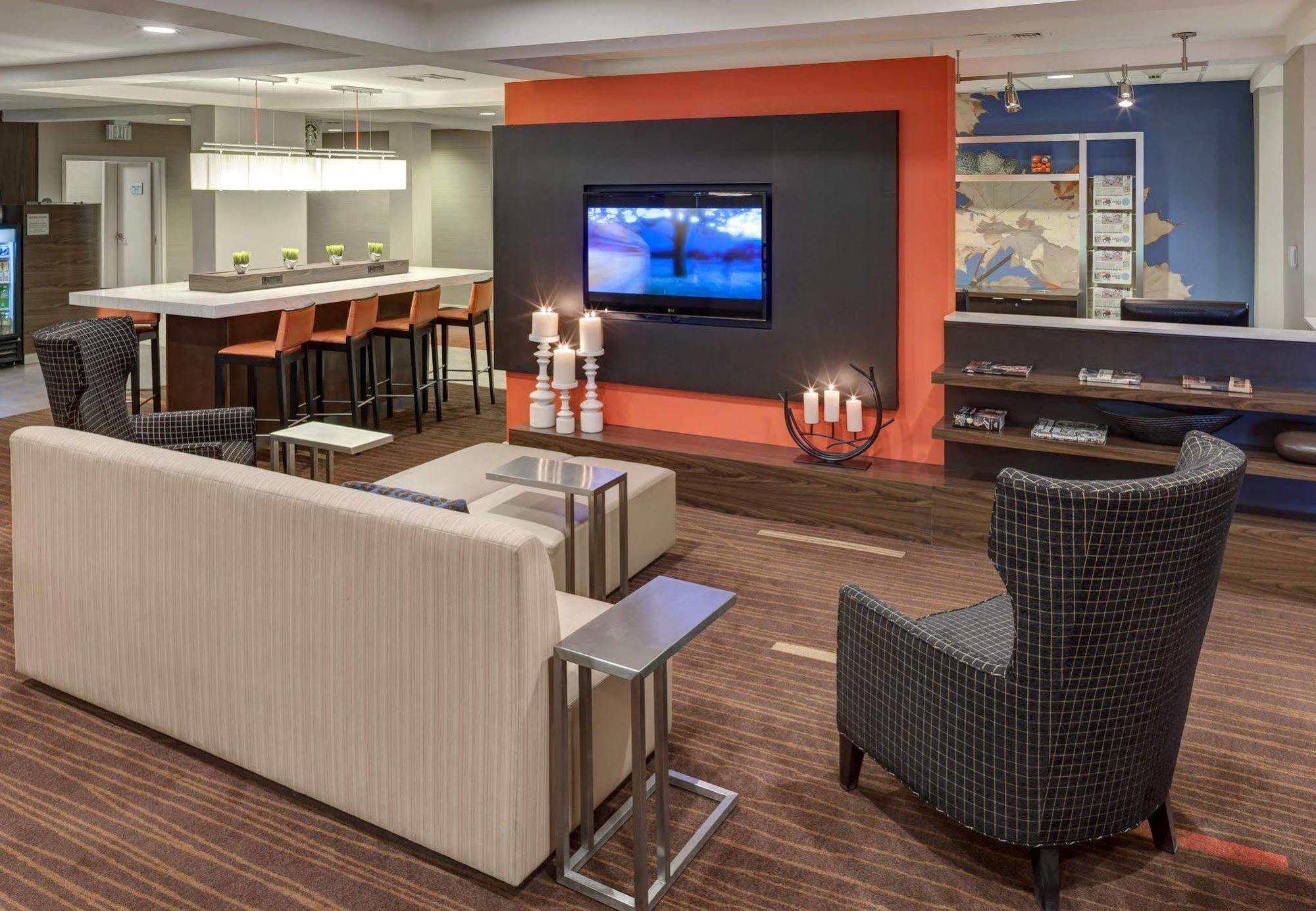 Hotel Courtyard By Marriott Wichita East Exterior foto