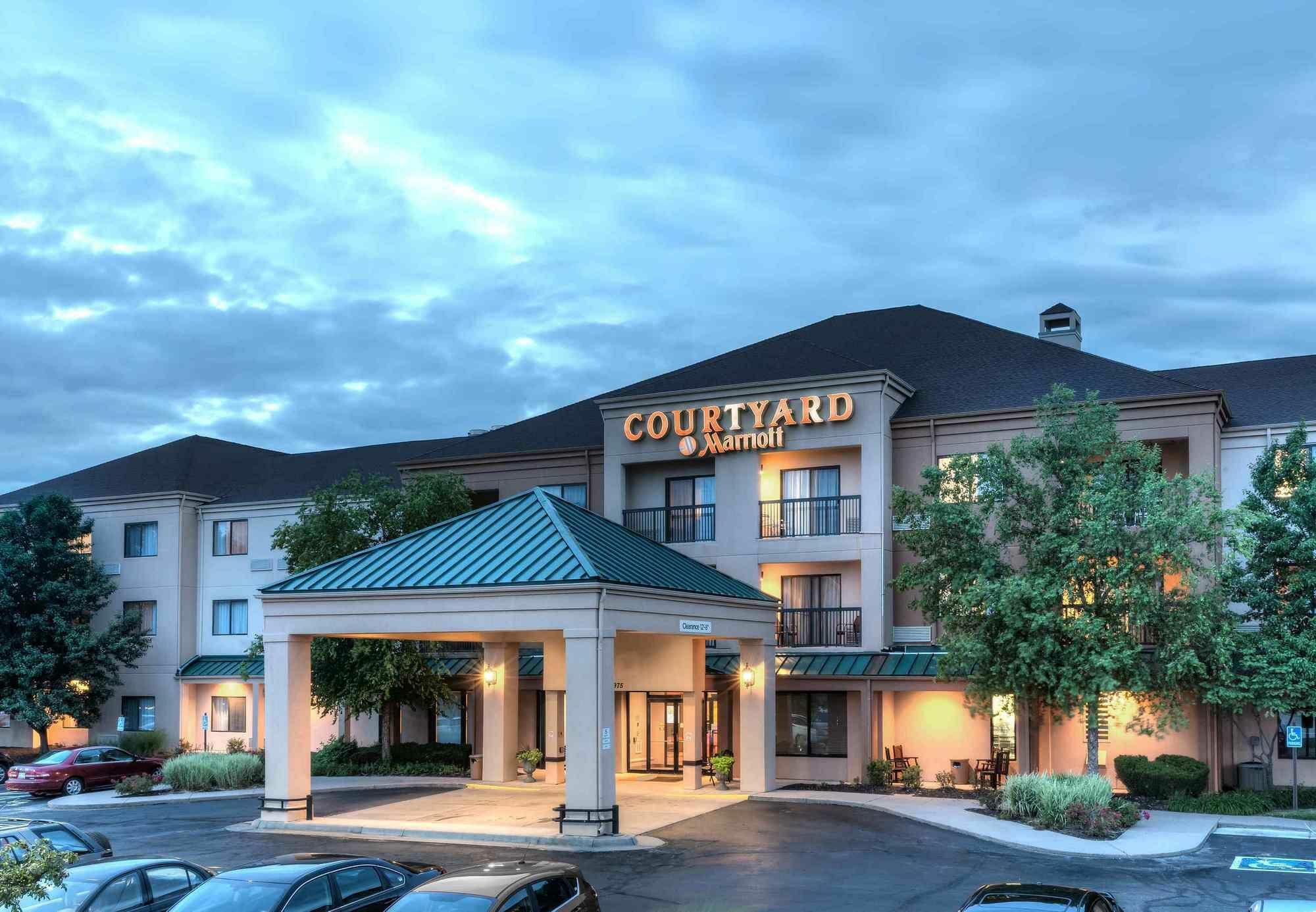 Hotel Courtyard By Marriott Wichita East Exterior foto